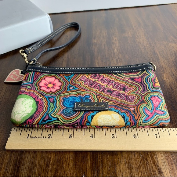 Disney World Resort Collab Dooney & Bourke sketch Princess Wristlet Purse - Picture 13 of 14